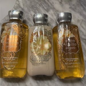 Bath & Body Works Warm Vanilla Sugar Shower Gel Set - Gold and Cream